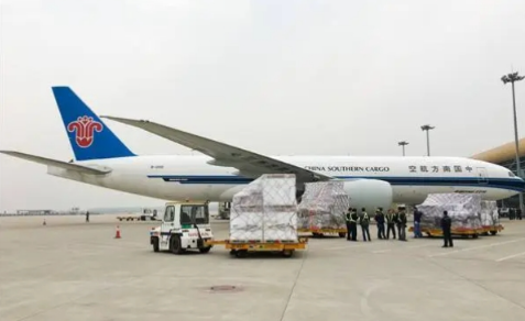 楚雄昆明机场物流助力鲜花输送全国